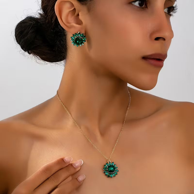 Emerald Bloom Necklace Set