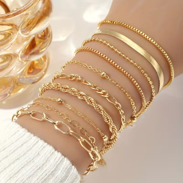Essential Gold Chain Bracelet Stack