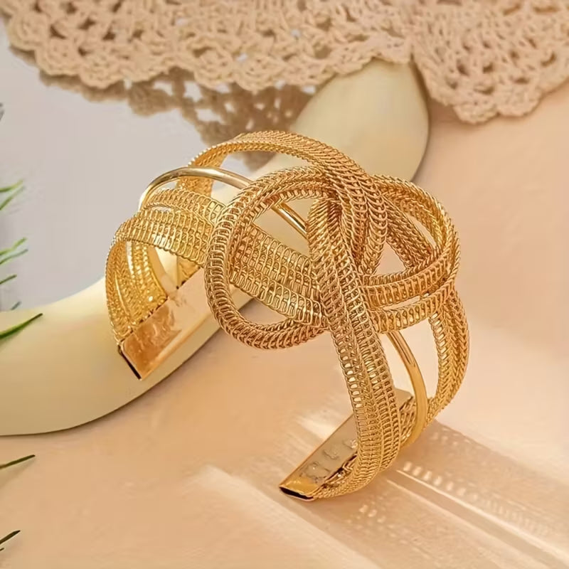 Interlaced Gold Knot Bracelet