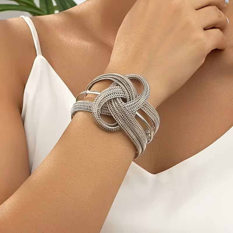 Interlaced Gold Knot Bracelet