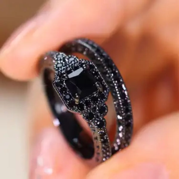 Vintage Black Zirconia Ring