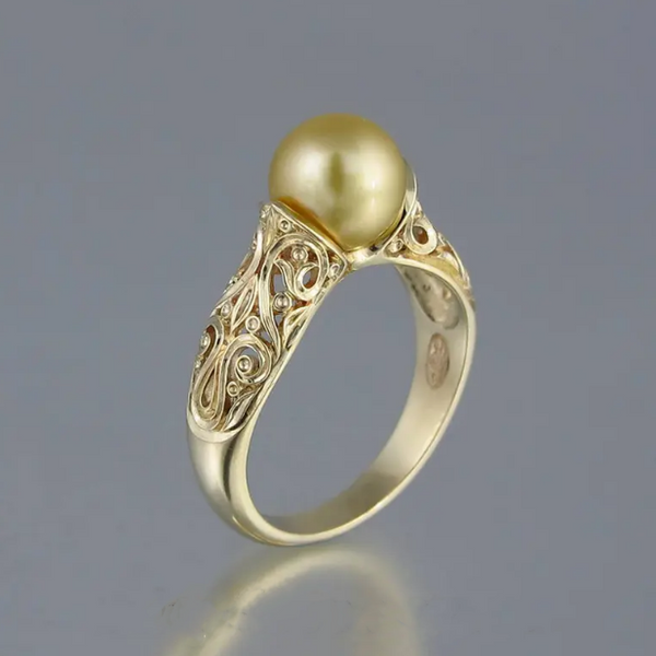Vintage Golden Pearl Ring