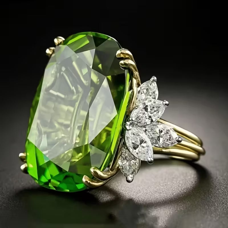 Oversized Emerald Floral Ring