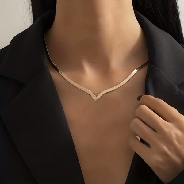 Sleek V Gold Necklace