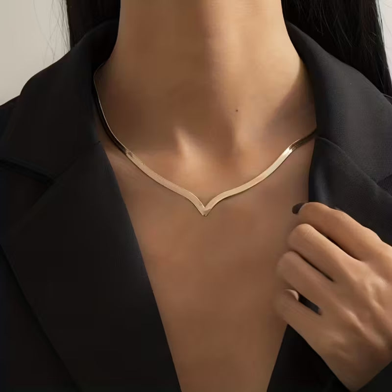 Sleek V Gold Necklace