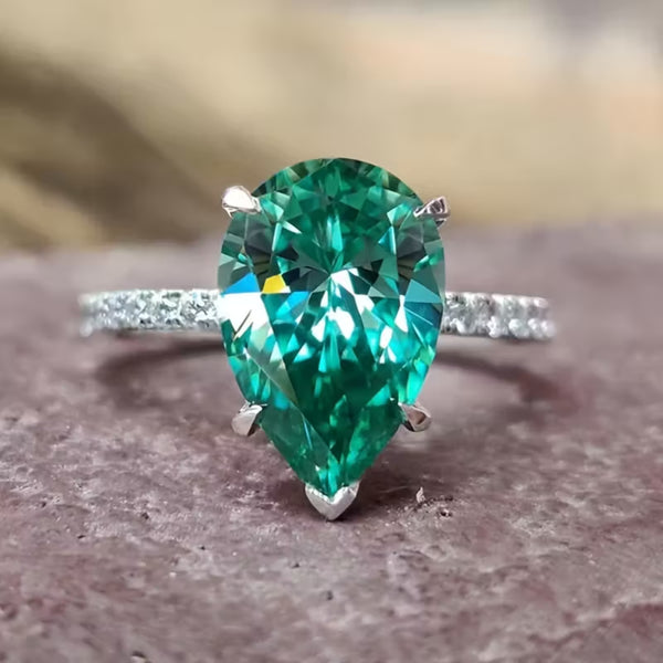 Teardrop Emerald Statement Ring