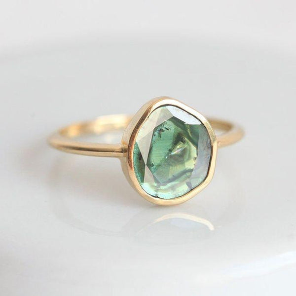 Vintage Green Bright Stone Ring