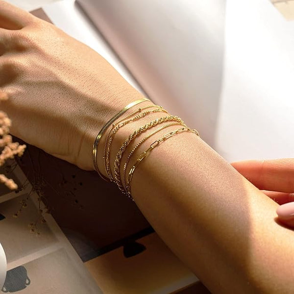 Isabella Vernetta Gold Bracelet Set