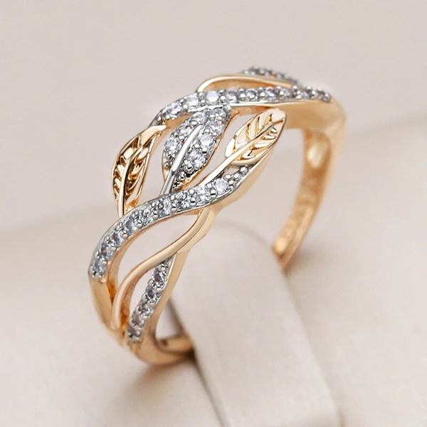 Elegant Bright Gold Leaf Ring