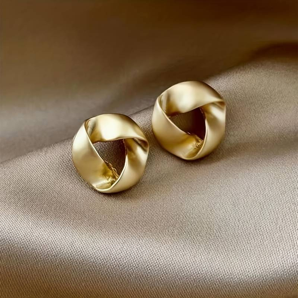 Elegant Simplicity Golden Earrings
